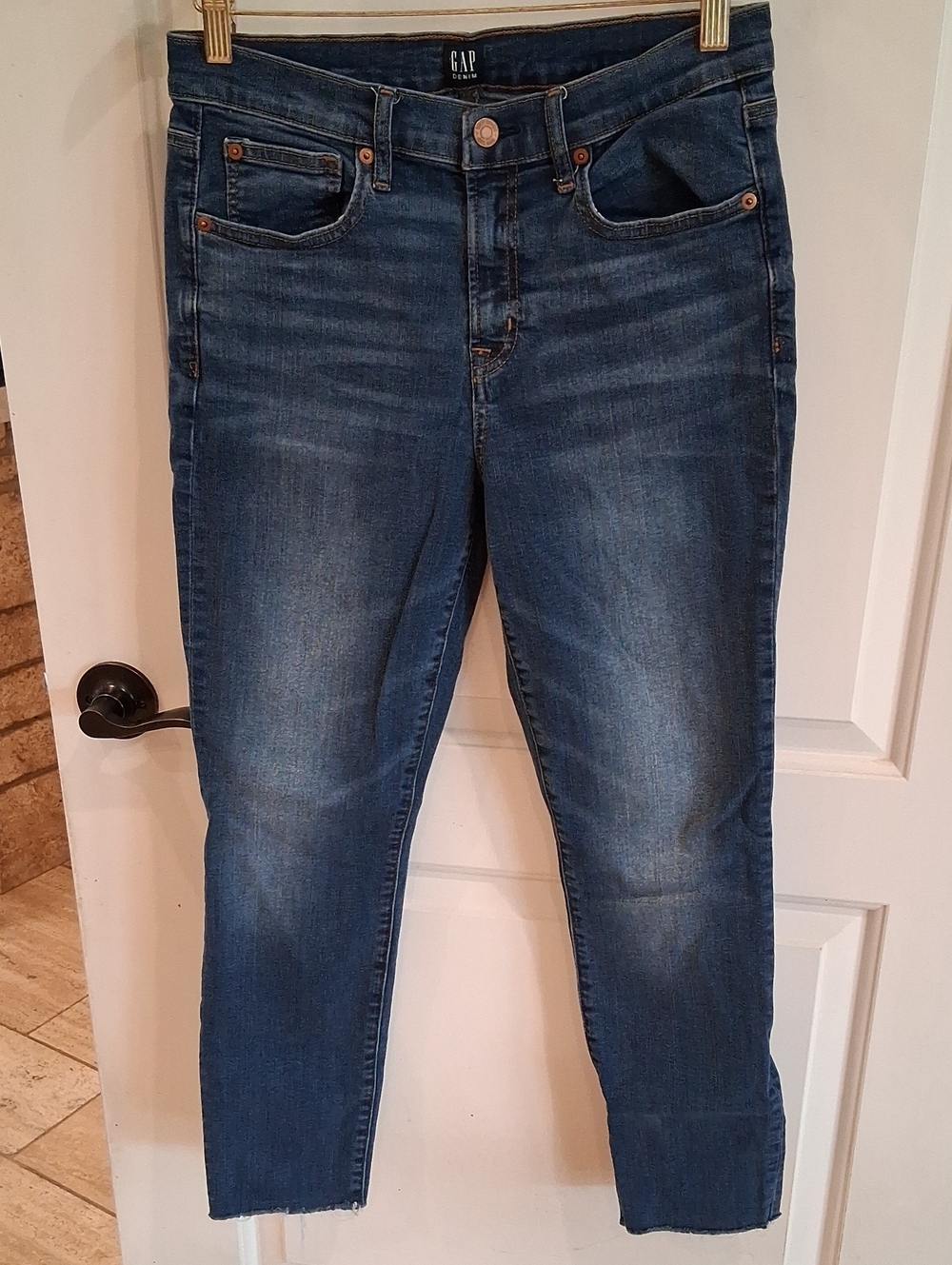 Gap True Skinny Jeans Size 29 Medium Wash Raw Hem